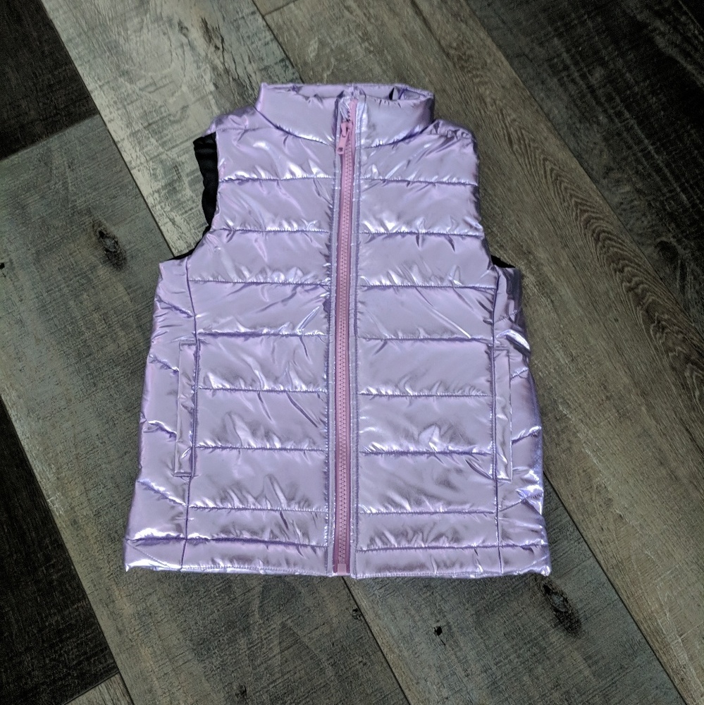 ⚠️ sold ⚠️NWOT Girls puffer vest